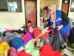 Pengungsi Banjir Rob Pekalongan, Dinsos P2KB Terus Suplai Nasbung dan logistik